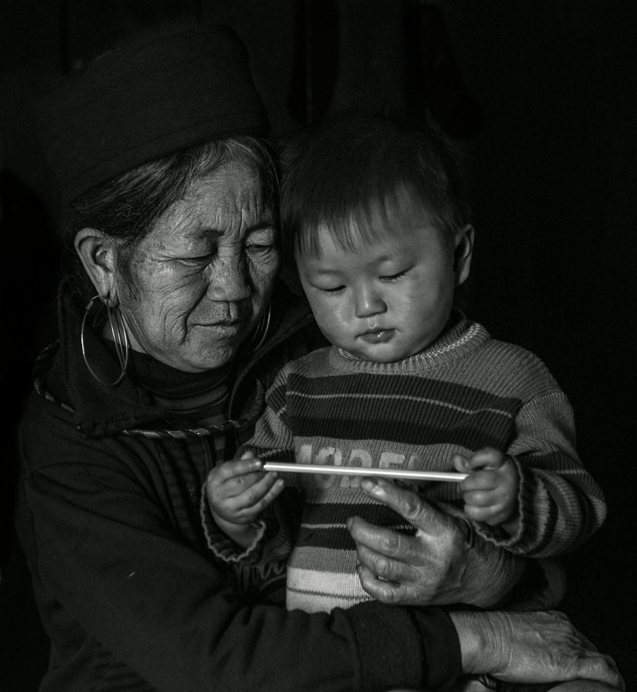 Vietnam,March,2015:,Hmong,Tribe,Old,Lady,Holding,Her,Grandson